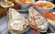 奇遇记，男子出海打捞上来的生蚝竟带商品标签，揭秘背后惊人真相
