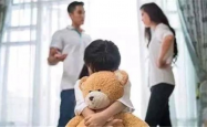 悲剧还是误会？研究生夫妻抱孩子从25楼跃下？真相调查揭秘！