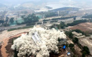 重庆一车站爆破拆除前未疏散？真相调查与反思
