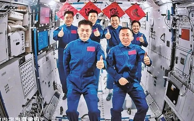 我国3名航天员成功着陆，状态良好，圆满完成神舟十六号载人飞行任务