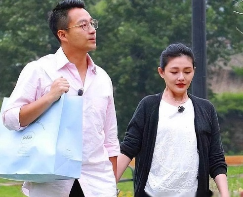 汪小菲深情力挺妻子大S，视如己出的育儿理念，彰显家庭和谐之美