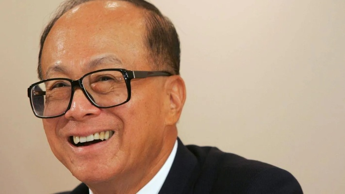 港媒再评李嘉诚卖港口，执迷不悟，还是战略眼光独到？