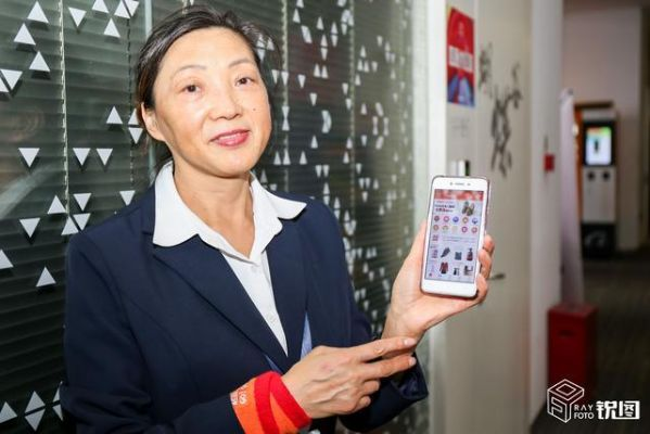 65岁保洁阿姨网购半年狂购16麻袋，揭秘她的网购生活与消费观