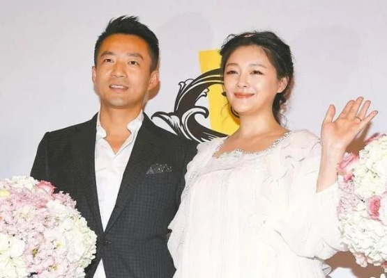 汪小菲两次婚姻历程，风雨飘摇中的爱情故事