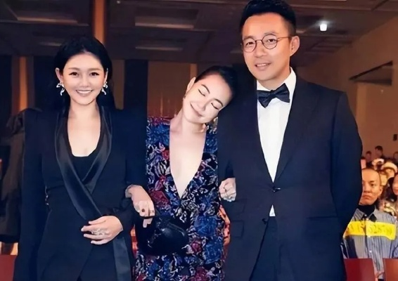 汪小菲两次婚礼差距大，从奢华到低调，背后的原因引人深思