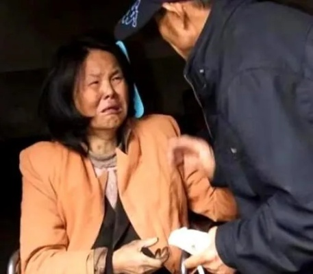 命运多舛，女子服刑10年即将出狱，痛失父母孤身一人面对未来