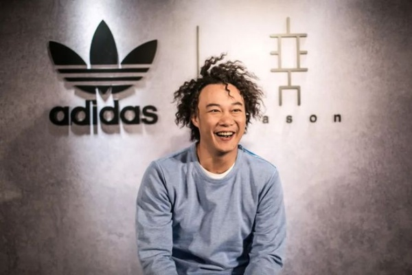 陈奕迅被传去世后首露面，真相大白，网友，感谢生活！