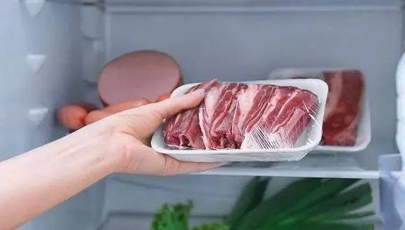 悲剧重演！37周孕妇因食用冷藏食品不幸流产，食品安全警钟再敲响