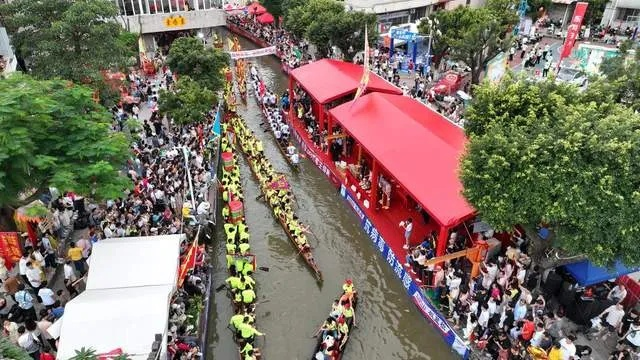 佛山赛龙舟盛况提振消费市场，店主月入10万见证民俗魅力